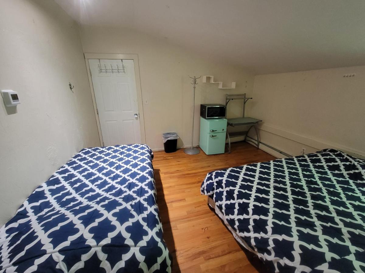 Private Bedroom Near Boston Bagian luar foto