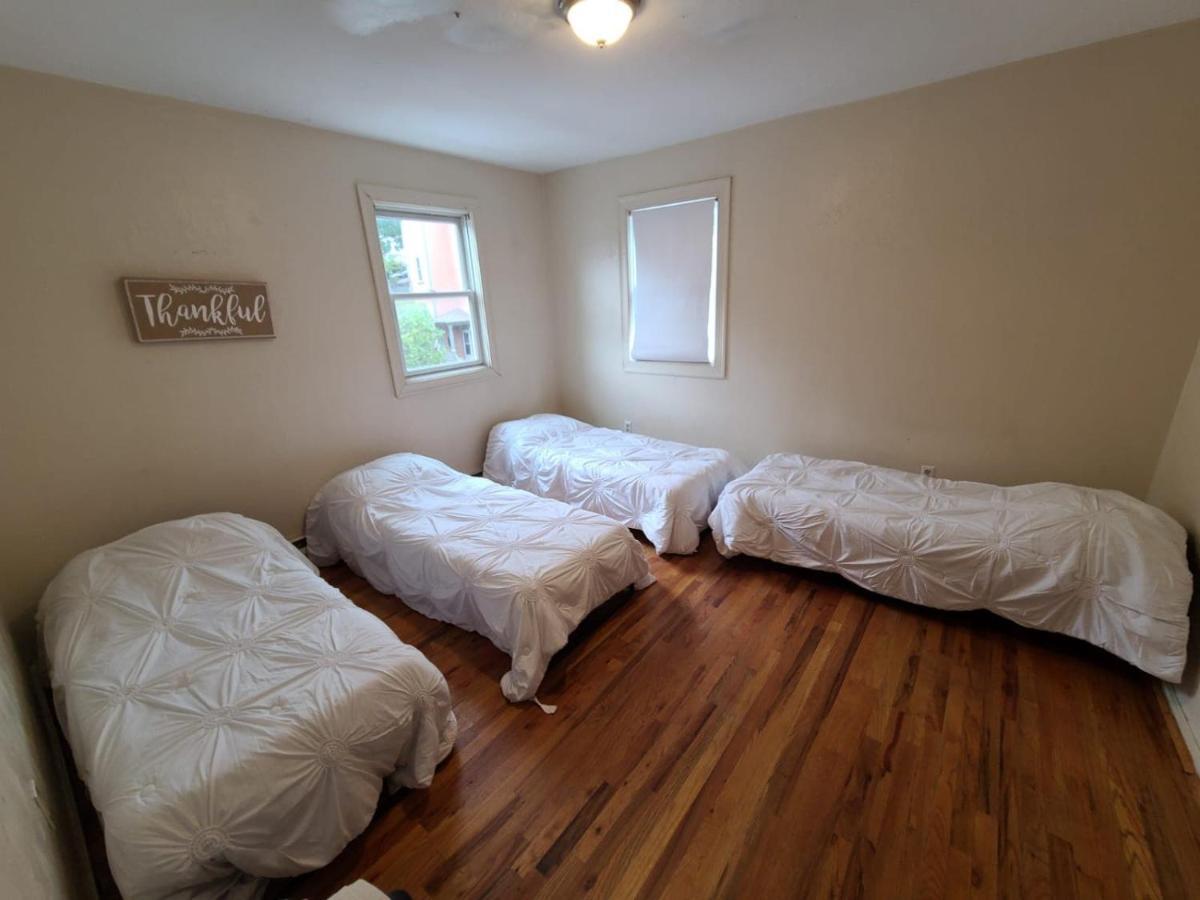 Private Bedroom Near Boston Bagian luar foto