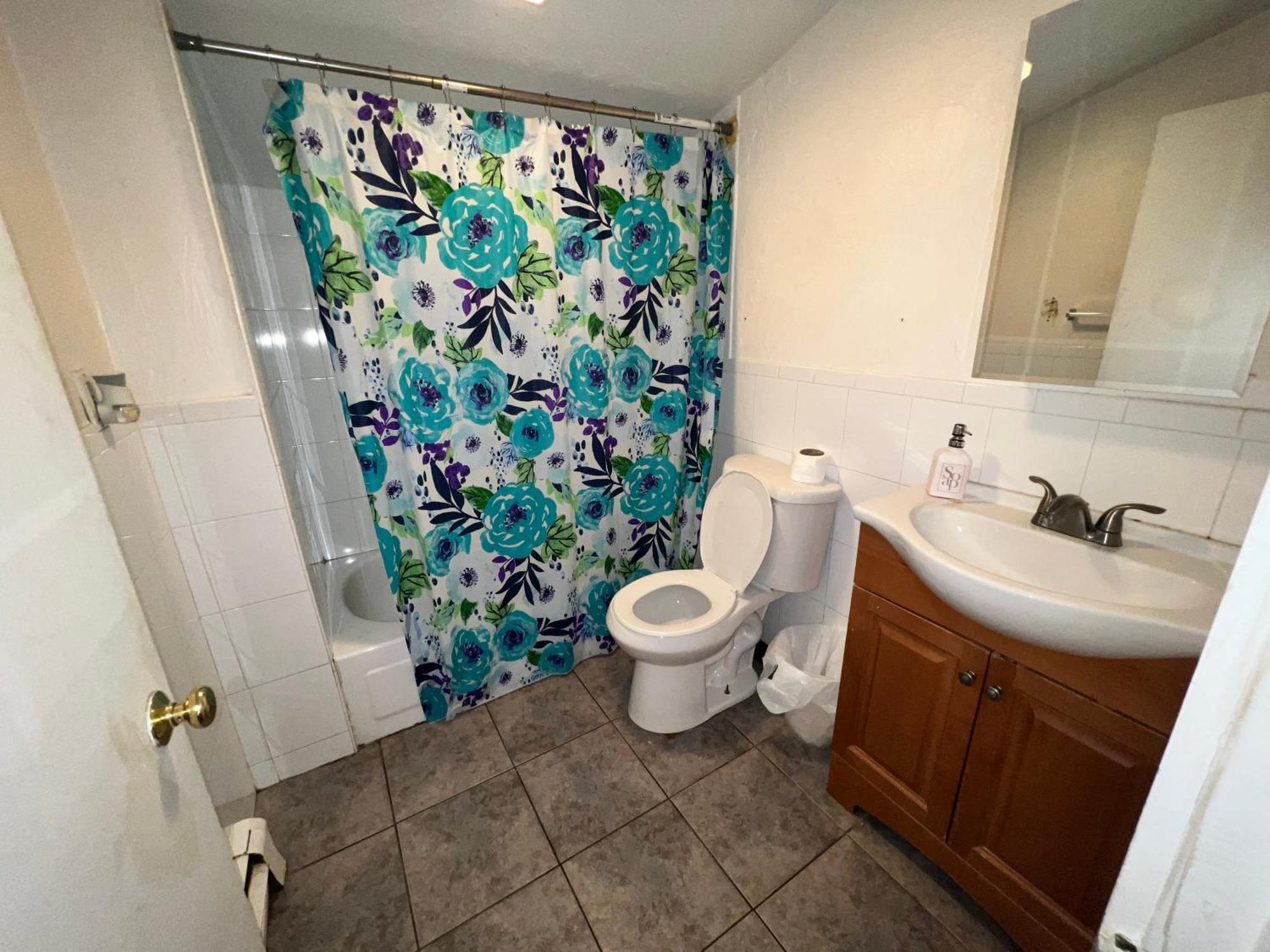 Private Bedroom Near Boston Bagian luar foto