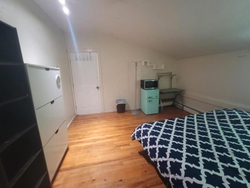 Private Bedroom Near Boston Bagian luar foto